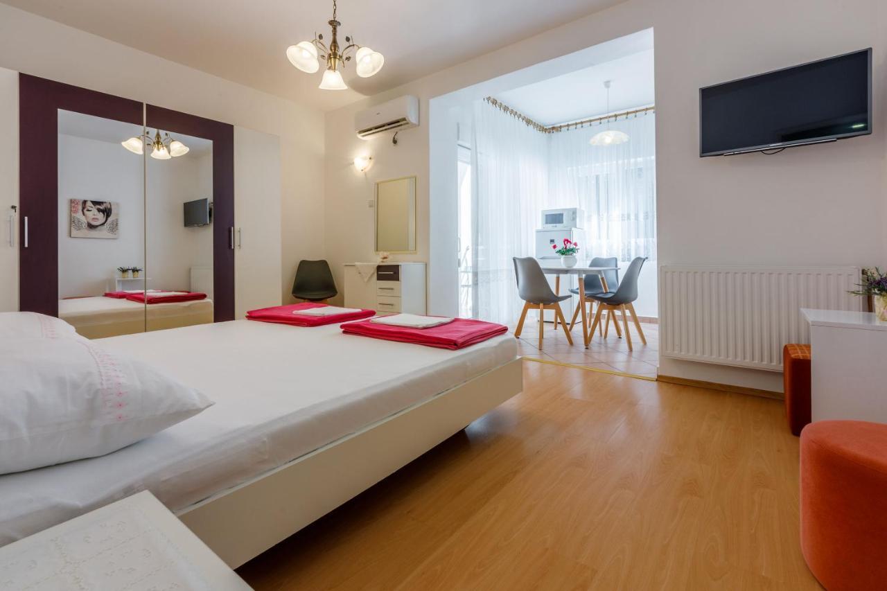 Apartments Zorica Dramalj Bagian luar foto