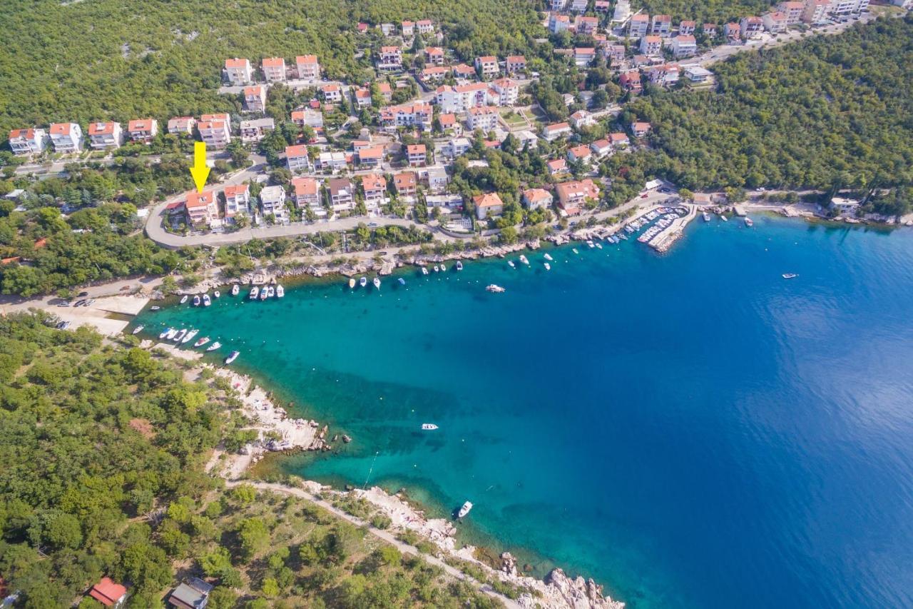 Apartments Zorica Dramalj Bagian luar foto