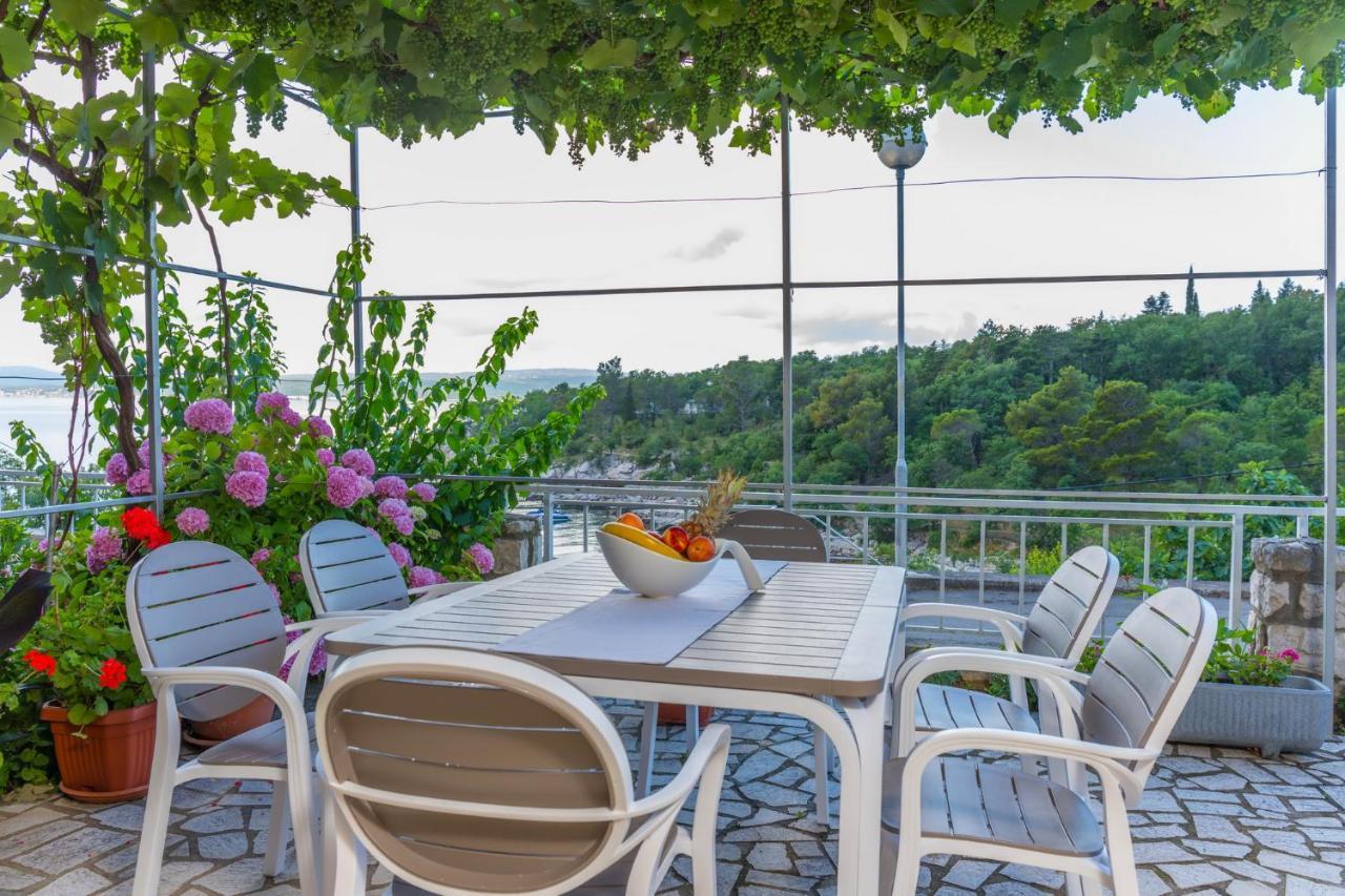 Apartments Zorica Dramalj Bagian luar foto