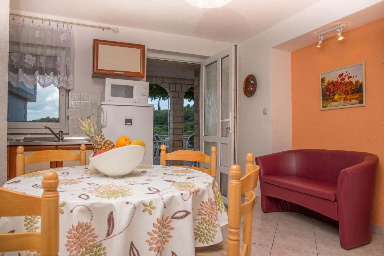 Apartments Zorica Dramalj Bagian luar foto
