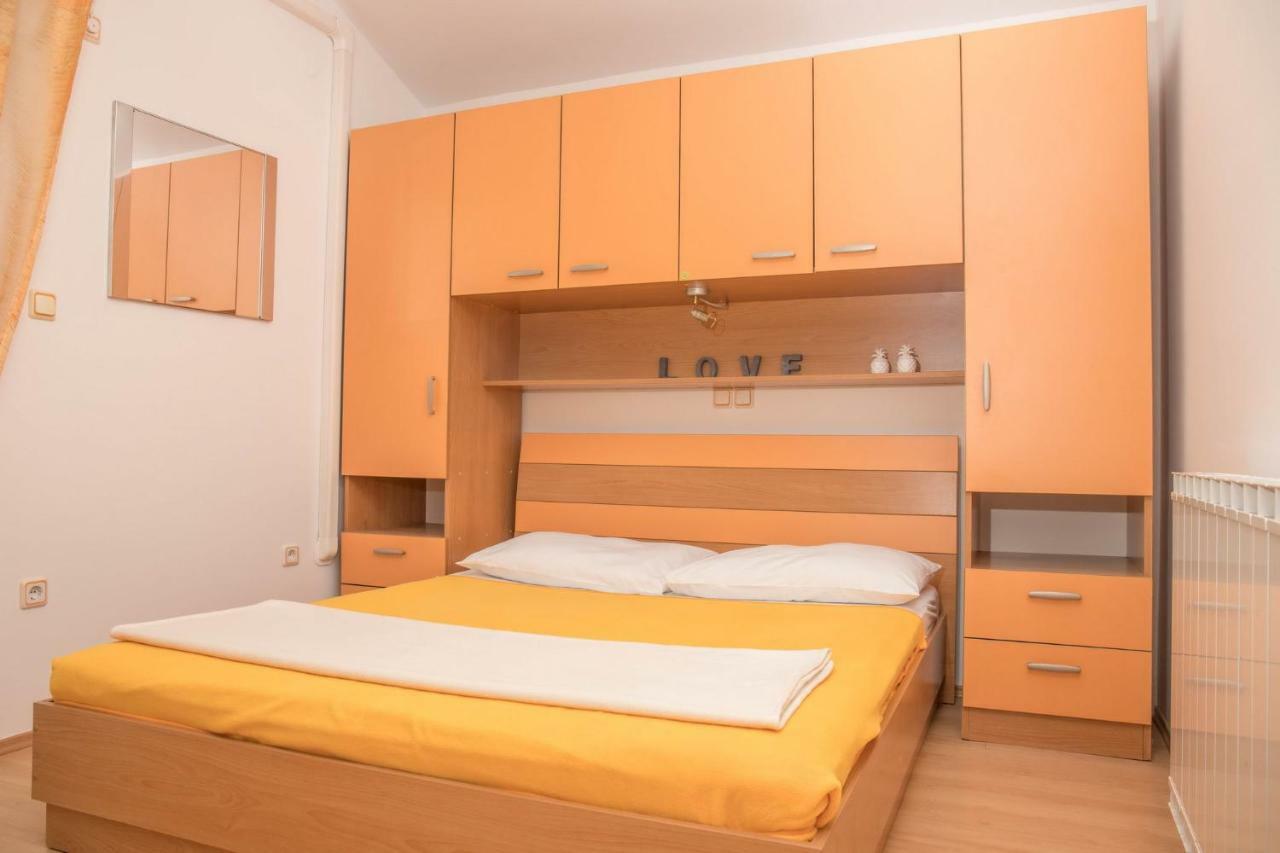 Apartments Zorica Dramalj Bagian luar foto