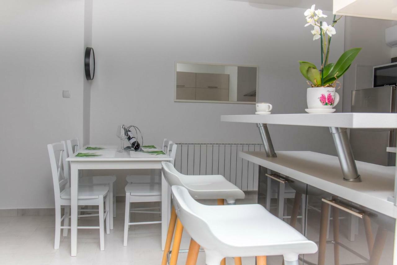 Apartments Zorica Dramalj Bagian luar foto