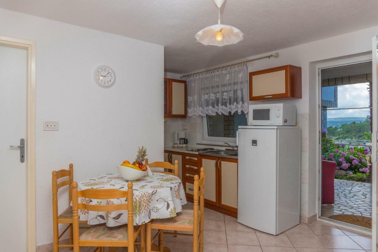 Apartments Zorica Dramalj Bagian luar foto