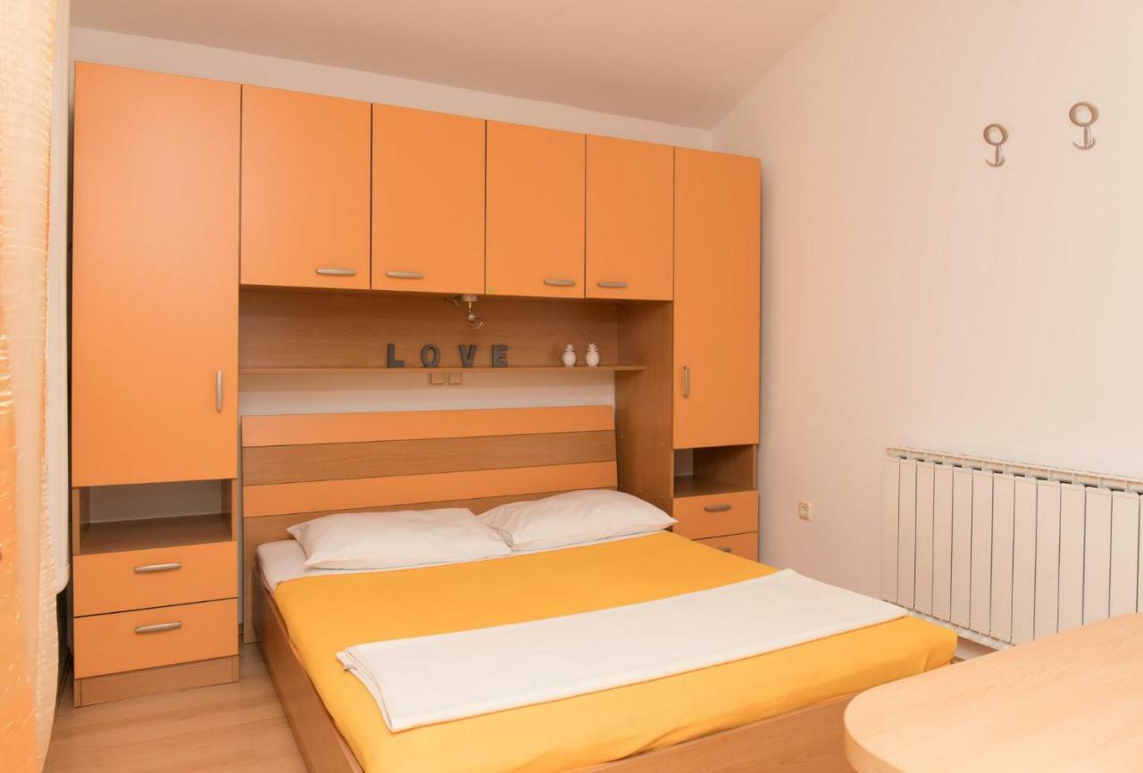 Apartments Zorica Dramalj Bagian luar foto