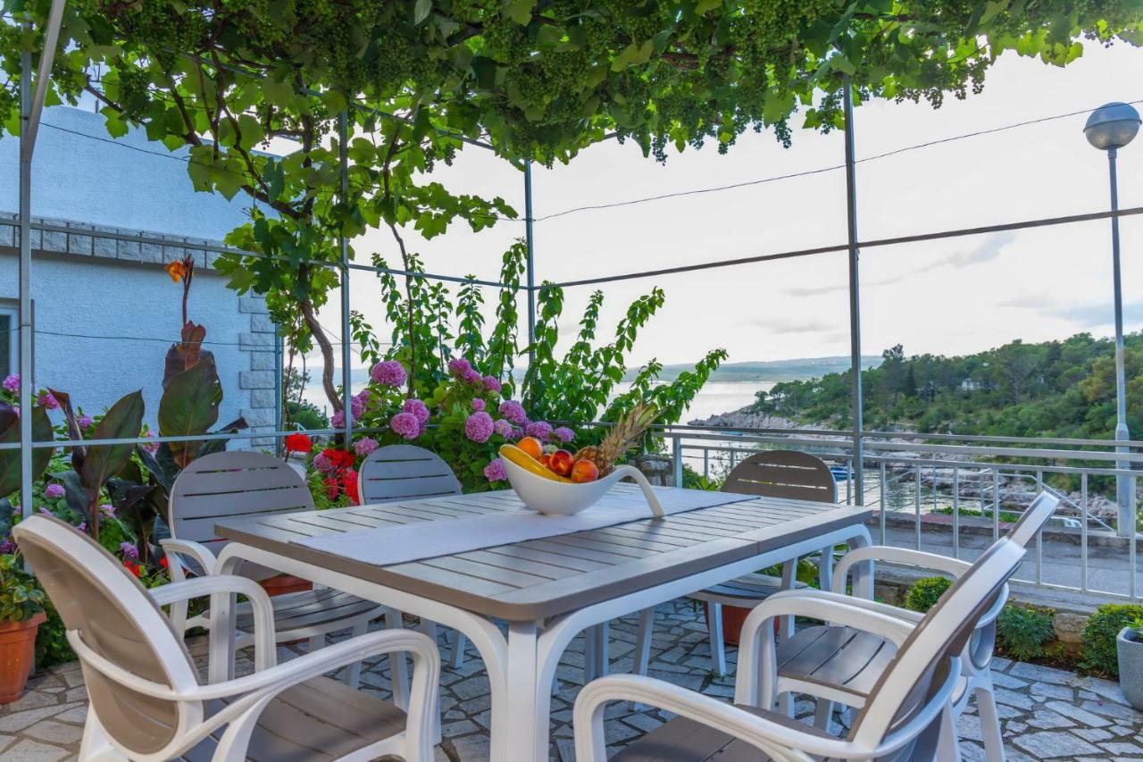 Apartments Zorica Dramalj Bagian luar foto