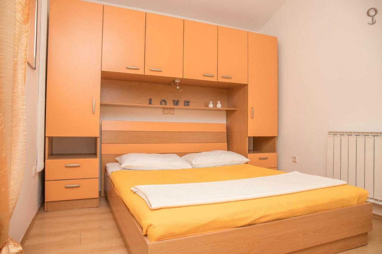 Apartments Zorica Dramalj Bagian luar foto