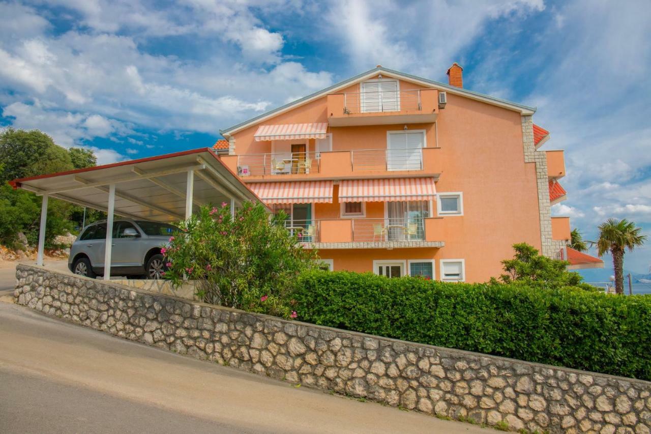 Apartments Zorica Dramalj Bagian luar foto