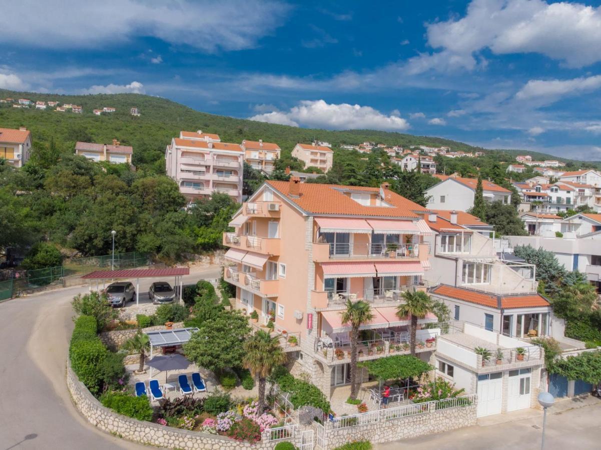 Apartments Zorica Dramalj Bagian luar foto