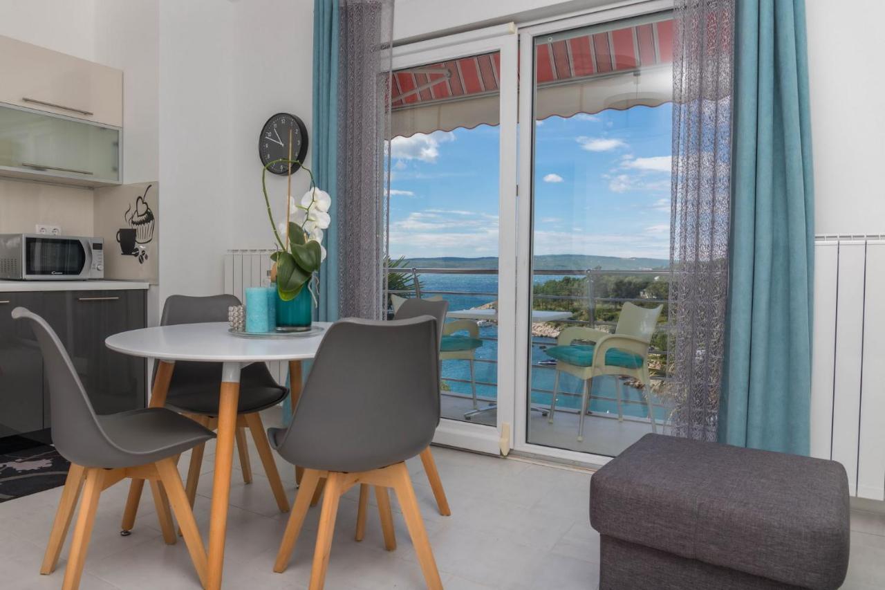 Apartments Zorica Dramalj Bagian luar foto