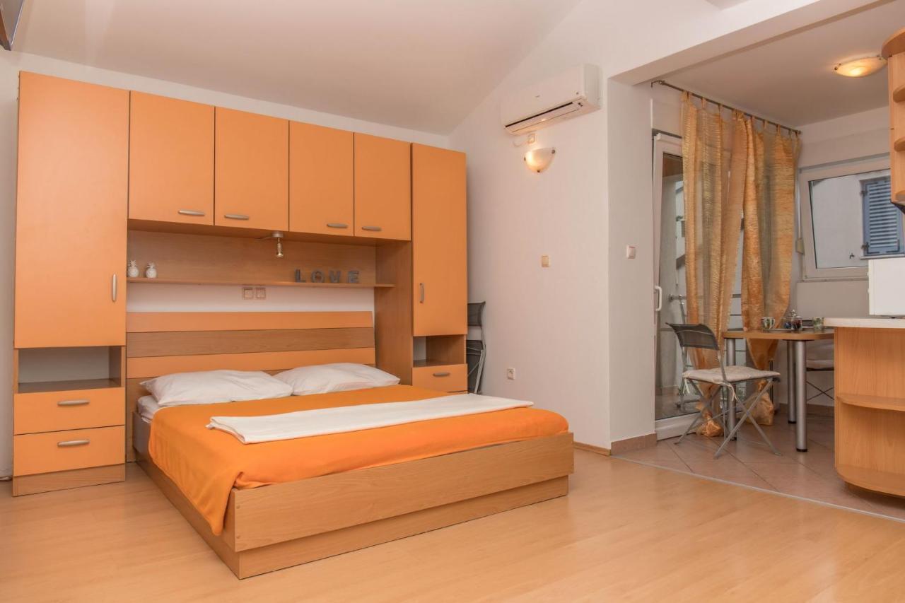 Apartments Zorica Dramalj Bagian luar foto